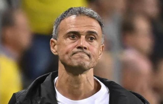 开云体育下载官网-西班牙没有C罗！防快反毫无对策，恩里克再撞南墙