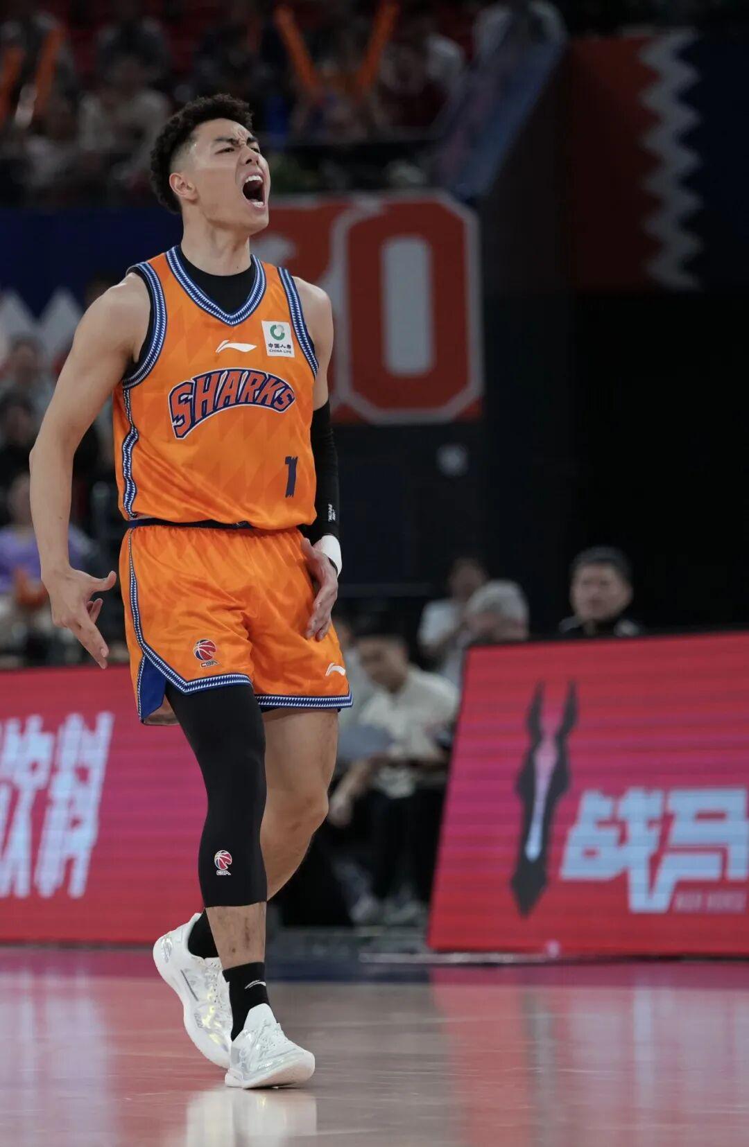 开云体育下载官网-上海男篮准备起飞？